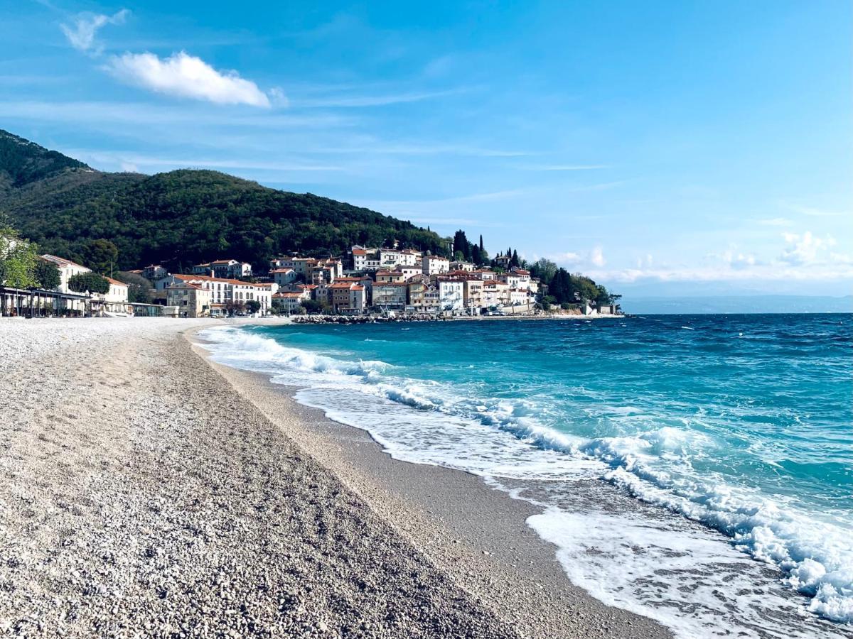Apartment Celeste - Directly On The Beach Mošćenička Draga المظهر الخارجي الصورة