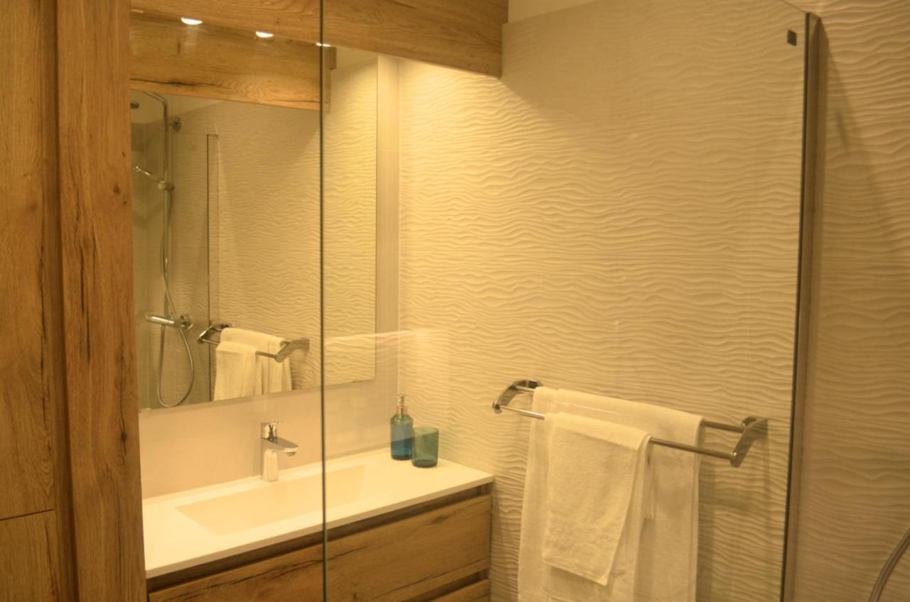 Apartment Celeste - Directly On The Beach Mošćenička Draga المظهر الخارجي الصورة